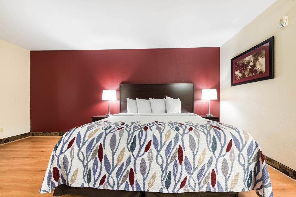 Red Roof Inn & Suites Monee Exterior photo