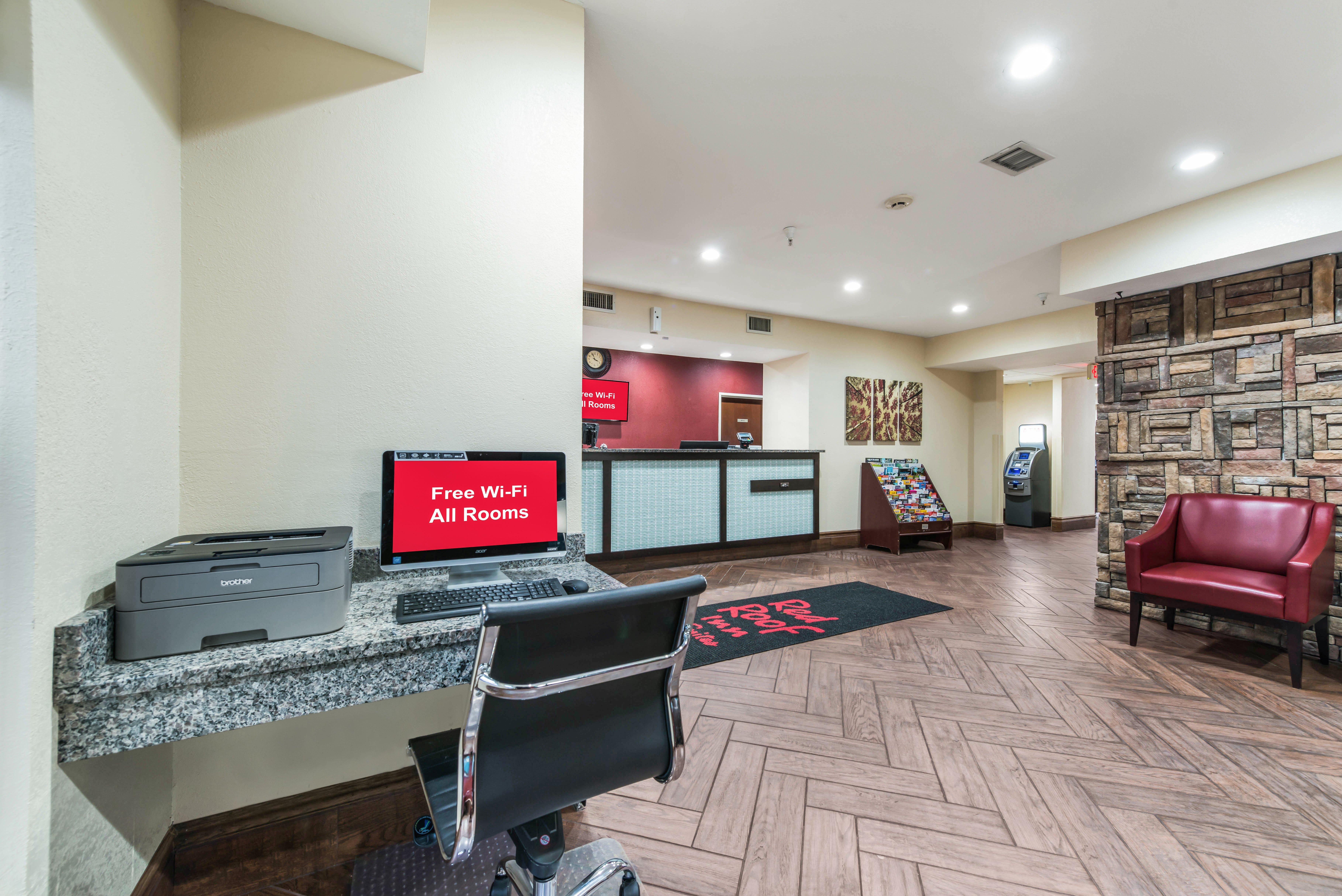 Red Roof Inn & Suites Monee Exterior photo