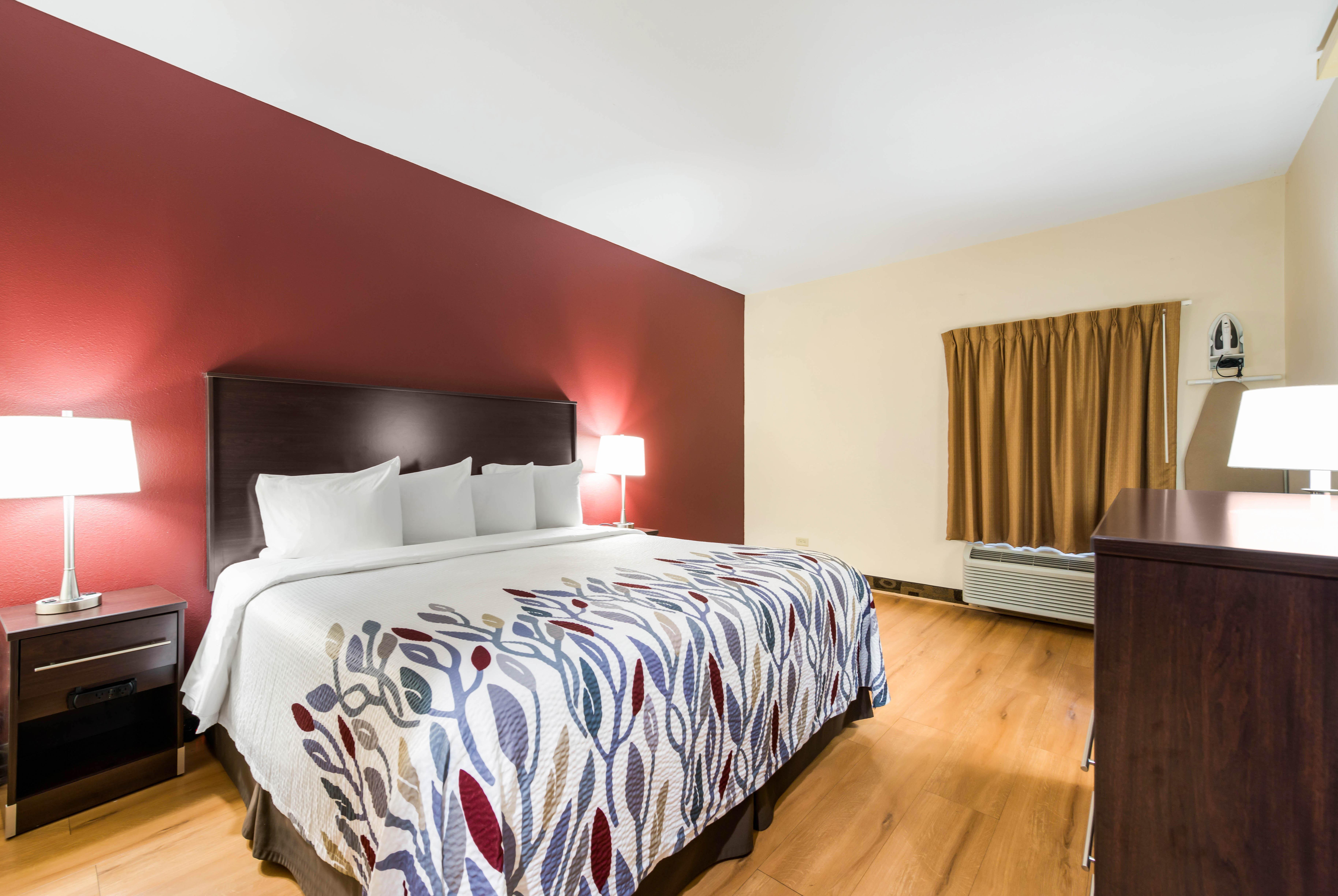 Red Roof Inn & Suites Monee Exterior photo