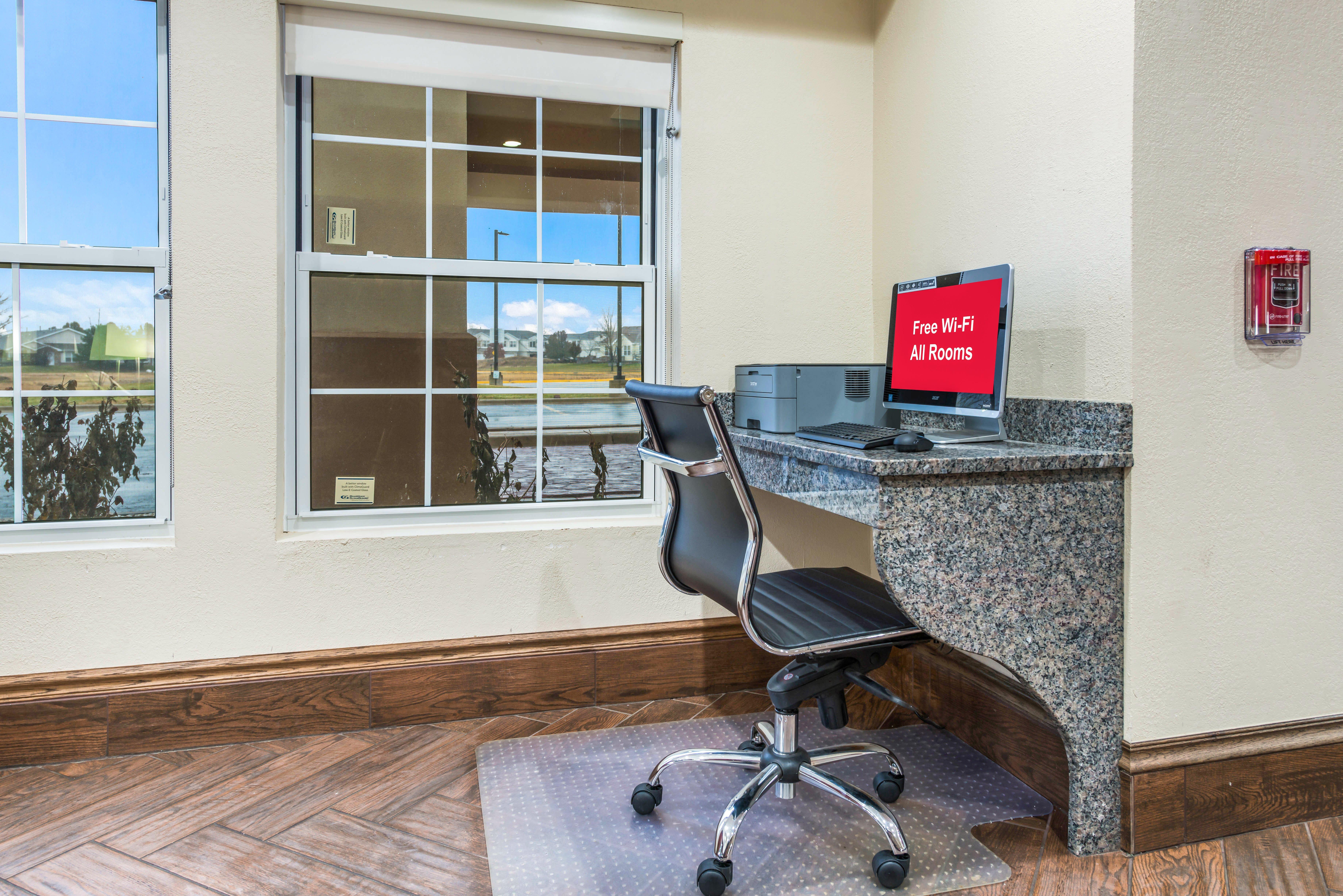 Red Roof Inn & Suites Monee Exterior photo