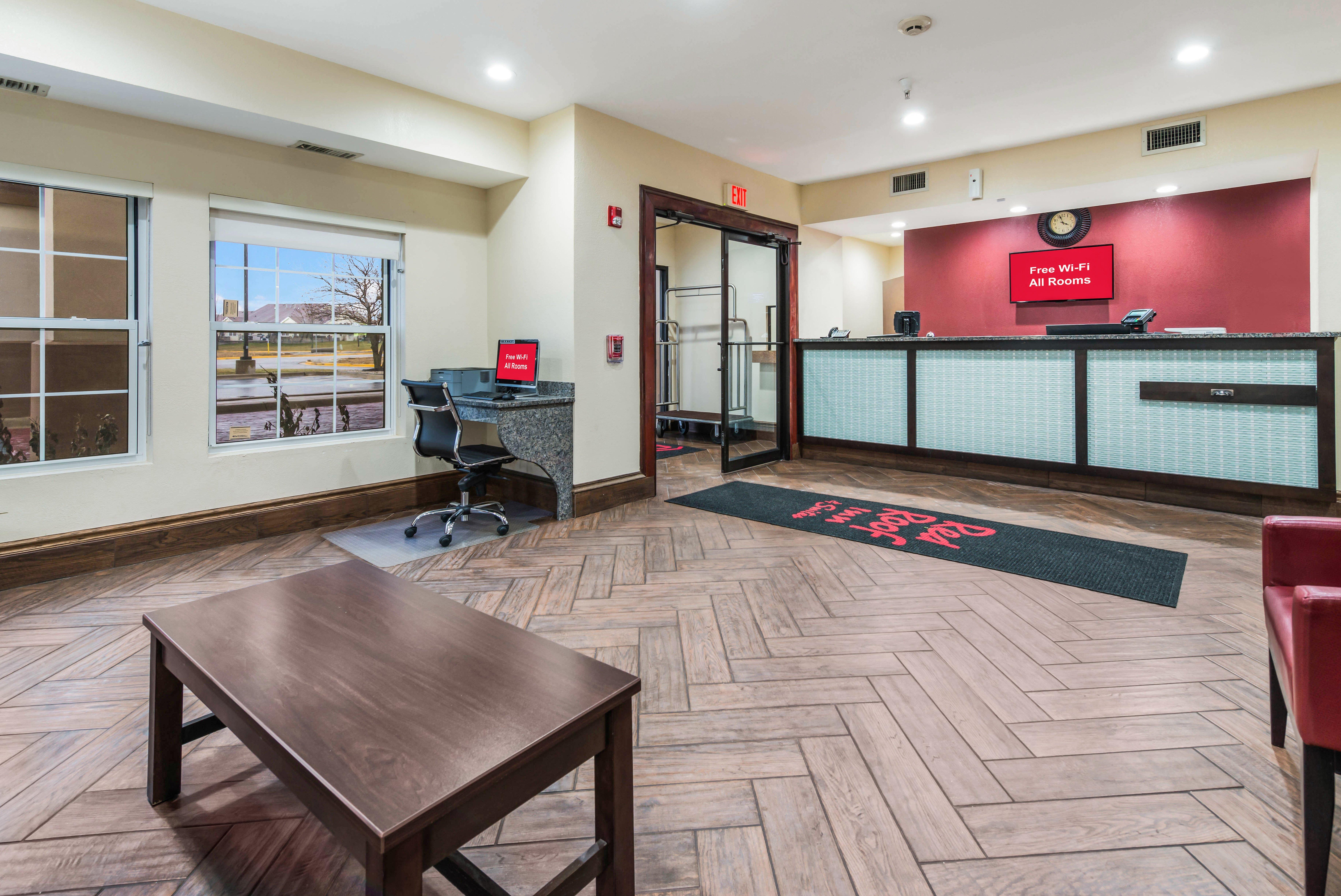 Red Roof Inn & Suites Monee Exterior photo