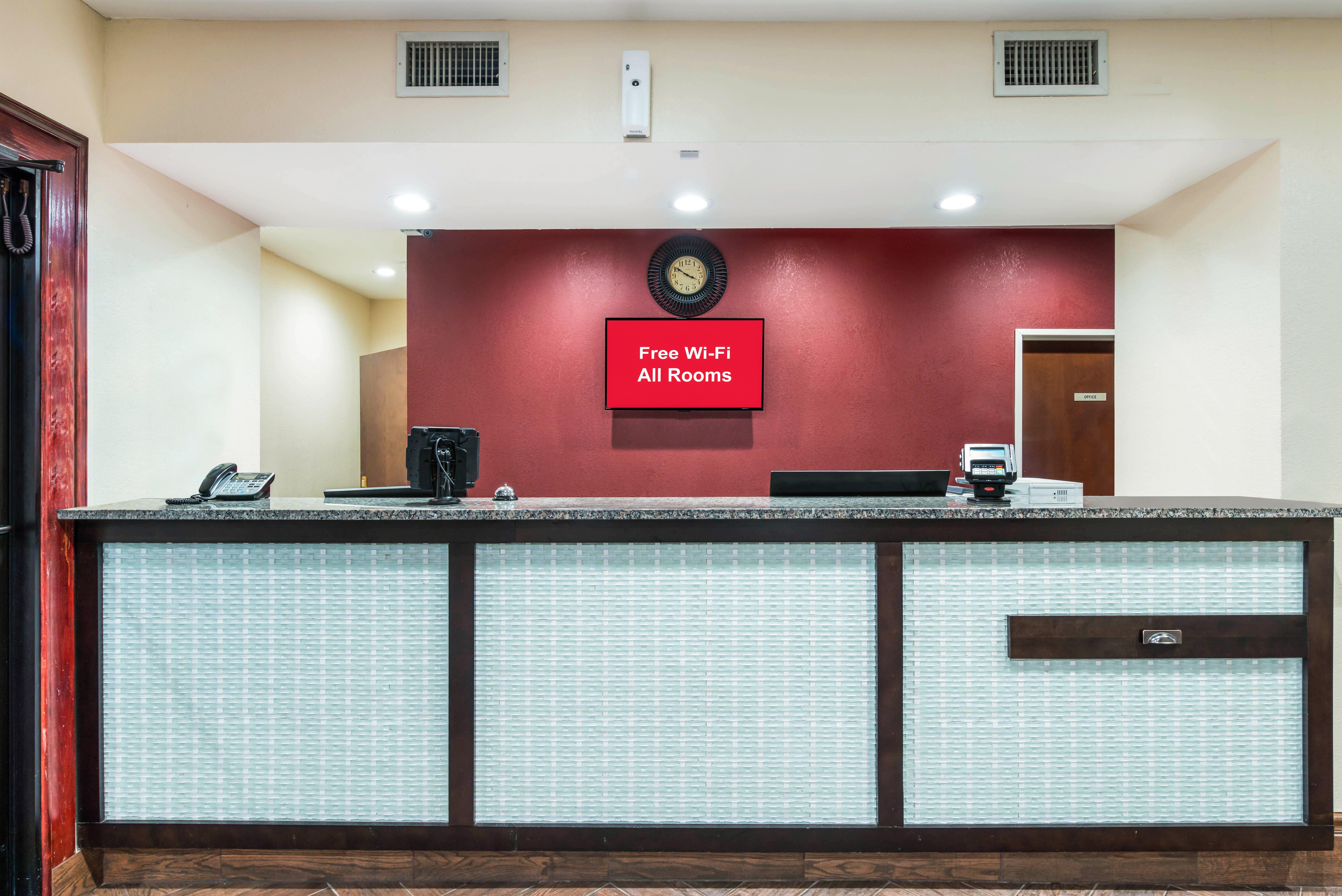 Red Roof Inn & Suites Monee Exterior photo